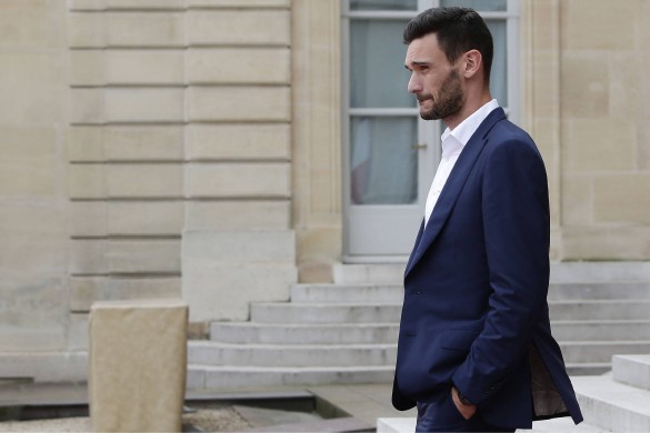 Attentat de Nice : Hugo Lloris, très ému, a participé à la minute de silence (Photos)