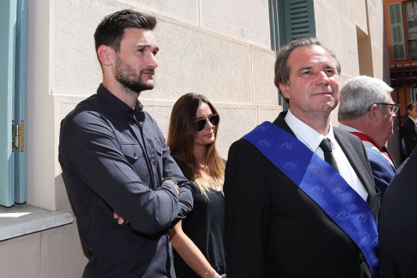 Attentat de Nice : Hugo Lloris, très ému, a participé à la minute de silence (Photos)