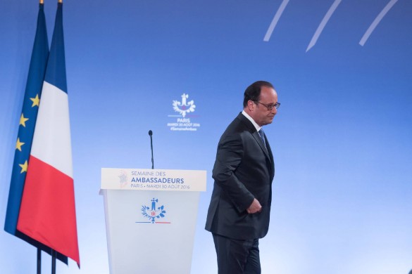 Selon un « ami », François Hollande « se croit plus intelligent que tout le monde depuis 40 ans » !