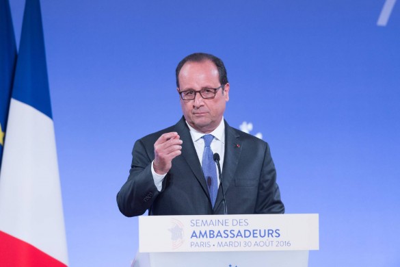 Selon un « ami », François Hollande « se croit plus intelligent que tout le monde depuis 40 ans » !