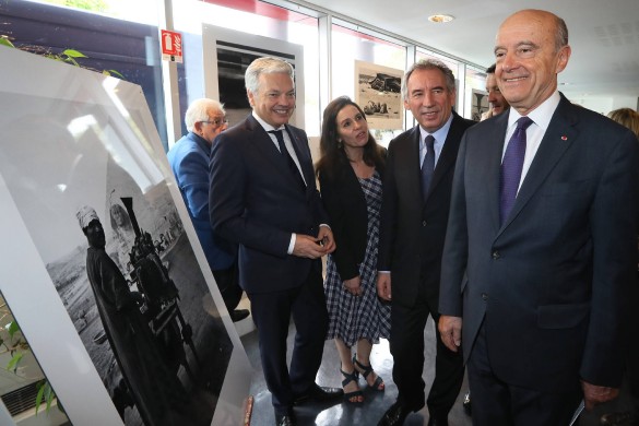 « Hollande est mort, Sarkozy haï.. » : François Bayrou sort de son silence et se paye toute la classe politique !