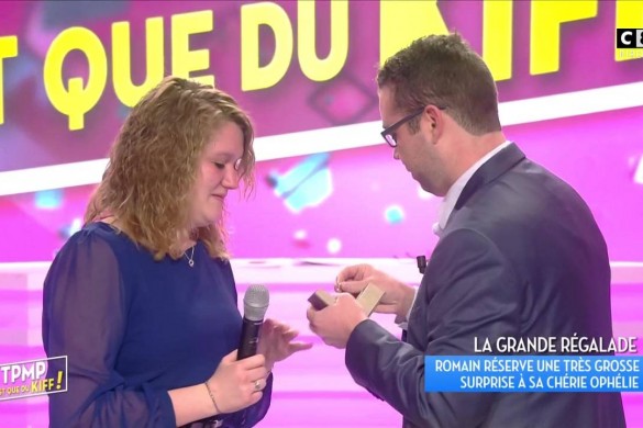 Une demande en mariage dans TPMP et un beau cadeau de Cyril Hanouna