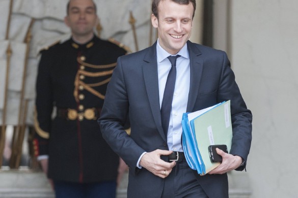 20h People : Emmanuel Macron a démissionné, Samuel Etienne est papa 