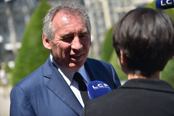 François Bayrou flingue Hollande et Sarkozy, les « pires quinquennats » de la 5ème République !