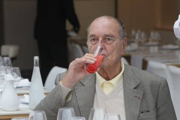 Quand Michel Sardou et Jacques Chirac se moquaient de Bernadette en cachant des bouteilles d’alcool ! 