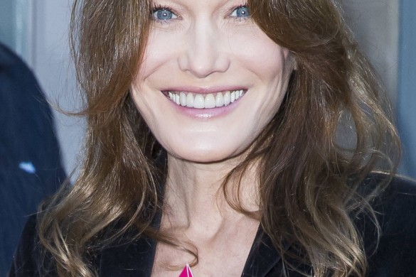 Carla Bruni se lâche sur Instagram… pour soutenir la candidature de Nicolas Sarkozy ? 