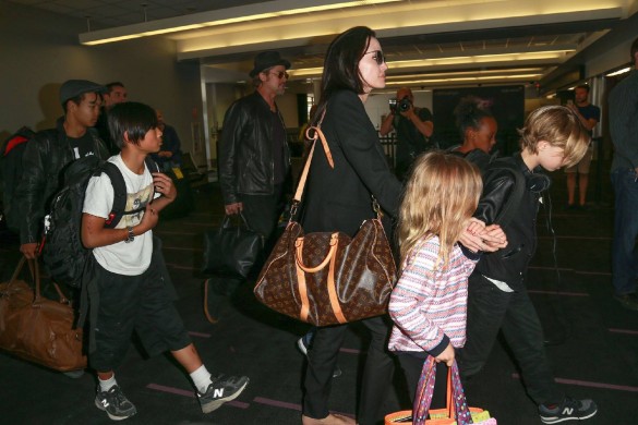 Brad Pitt supplie Angelina Jolie de le laisser voir ses enfants !