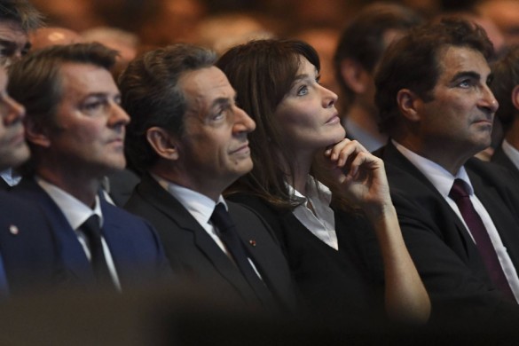 Capucine Anav et Véronique Sanson au meeting de Nicolas Sarkozy au Zénith (photos)