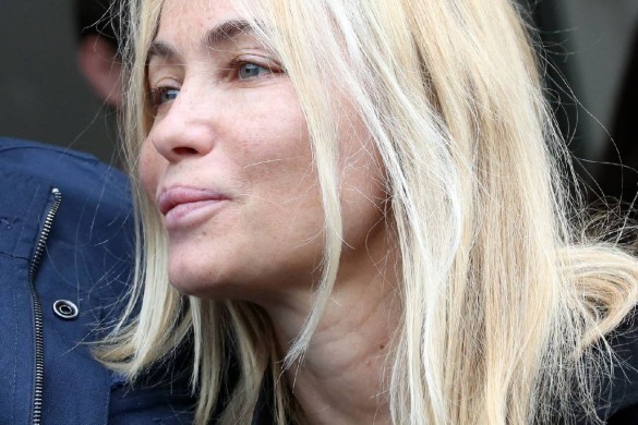 Le bouleversant hommage d’Emmanuelle Béart à son père Guy !