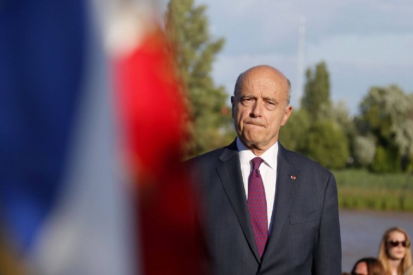 Alain Juppé aime « aller à la messe parce qu’au moins pendant une heure personne ne vous emmerde » !