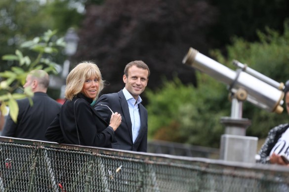 Brigitte Macron folle d’amour : « Emmanuel a une forme d’intelligence qui embrasse tout »