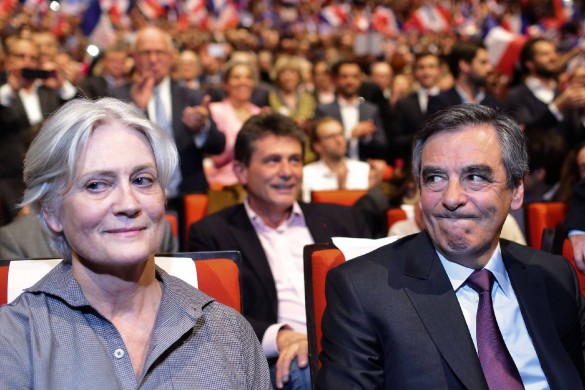 Oups ! Pour son meeting, François Fillon a vu beaucoup trop grand…