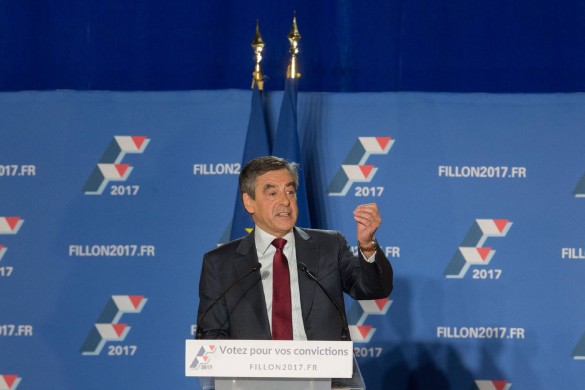 Oups ! Pour son meeting, François Fillon a vu beaucoup trop grand…