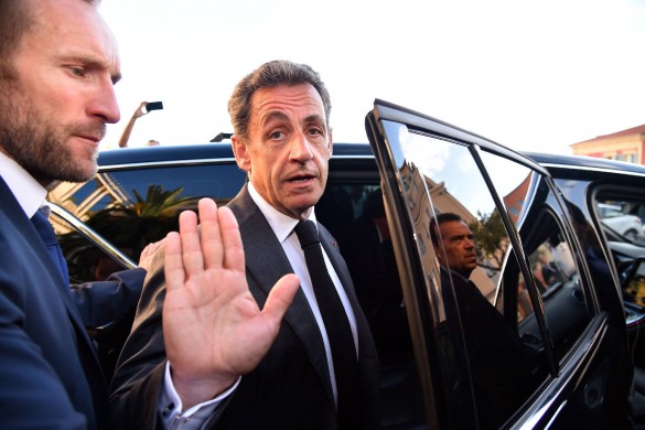 Il est devin maintenant ? La déclaration WTF de Nicolas Sarkozy qui sent que « les plaques tectoniques » bougent pour 2017 !