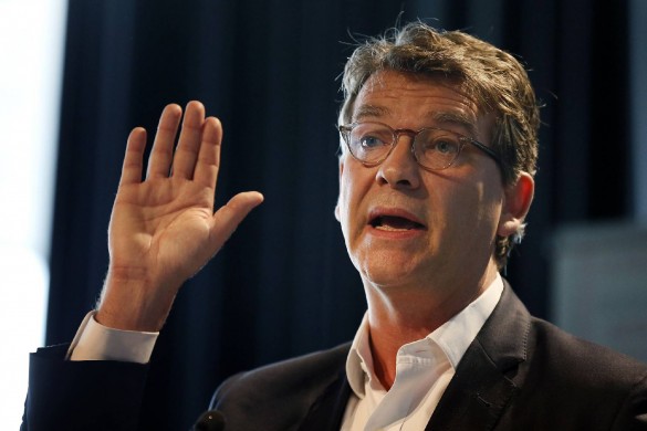 Arnaud Montebourg pose encore un lapin à Canal+