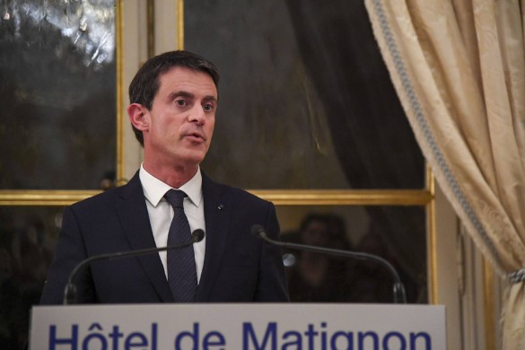 Manuel Valls candidat : Twitter ironise sur le 49.3