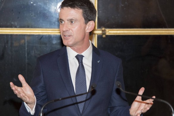 Manuel Valls candidat : Twitter ironise sur le 49.3