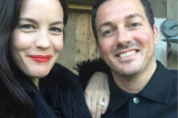 Trop chou ! Liv Tyler partage de nouvelles photos de sa fille sur Instagram