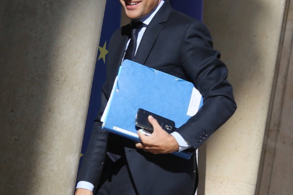 Il ne manquait plus que ça ! Emmanuel Macron va publier un livre cet automne 