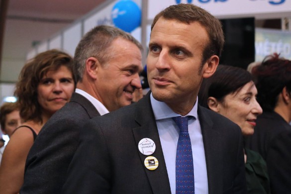 Emmanuel Macron se prend pour Jeanne d’Arc… C’est sa femme qui le dit !