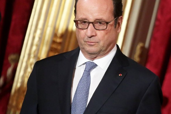 François Hollande élu « homme d’état mondial » de l’année ? Il se fait dézinguer sur Twitter !