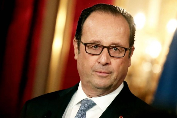 François Hollande élu « homme d’état mondial » de l’année ? Il se fait dézinguer sur Twitter !