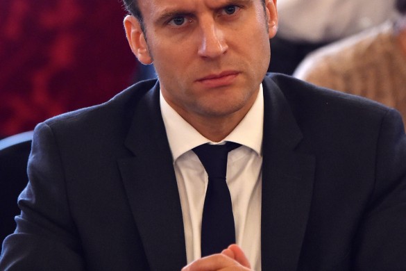 Quand Emmanuel Macron se prend pour un philosophe et se paye au passage Nicolas Sarkozy !