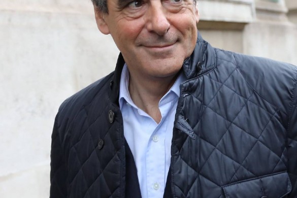 François Fillon jeune et plutôt beau gosse, la preuve en images !