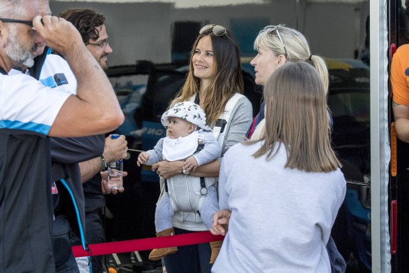 Carl-Philip de Suède et Sofia Hellqvist dévoilent de nouvelles photos de leur royal baby