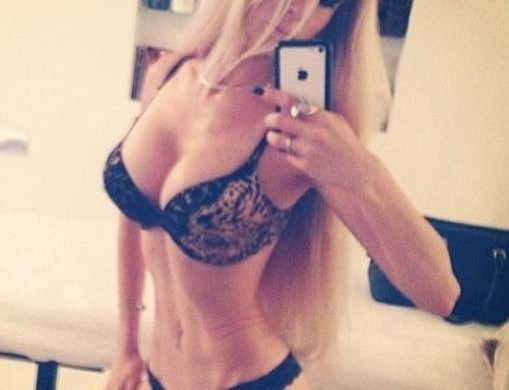 Valeria Lukyanova, la Barbie Girl ukrainienne a pris du muscle ! (Photos)