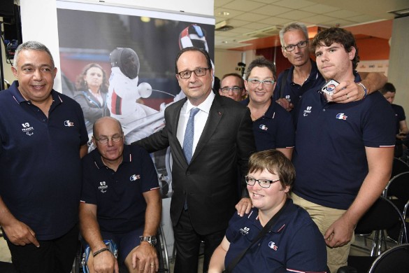 Reste calme Macron ! Hollande remet à sa place son ex-ministre qui l’avait accusé d’immobilisme