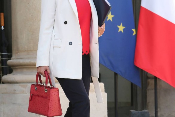 Ségolène Royal a 63 ans : retour sur ses looks les plus fous ! (photos)