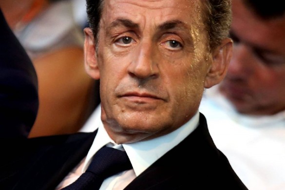 Nicolas Sarkozy se confie sur son père « brusque » et « impatient » (Vidéo)