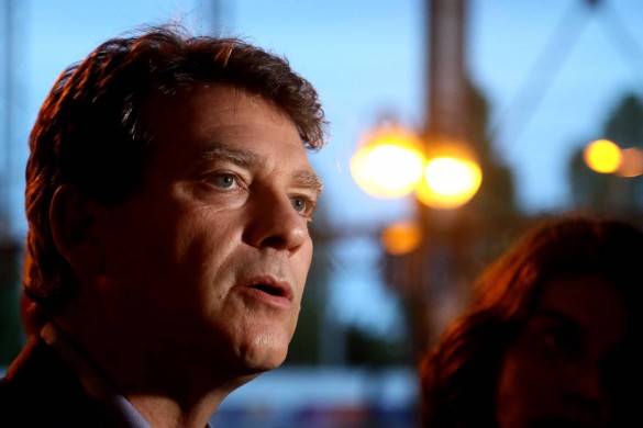 Arnaud Montebourg se confie sur ses origines : « Je me sens algérien » (Vidéo)