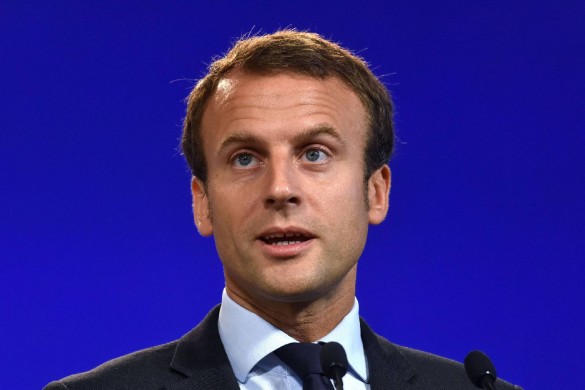 Macron persiste et signe : « Je n’ai pas l’intention d’exhiber ma vie privée, mais je n’ai rien rien à dissimuler non plus »