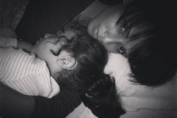 Moment de tendresse entre Sonia Rolland et sa fille Kahina (photo)